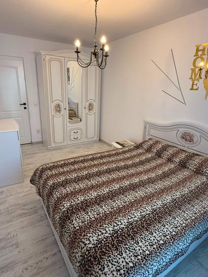 Apartament cu 3 camere, mobilat în Lazaret