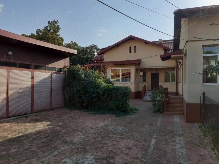 Casă cu 4 camere cu Teren 795 Mp în Ultracentral