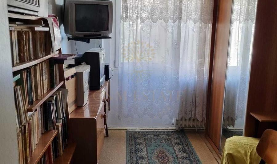Apartament cu 4 camere semidecomandat în Lacul Tei