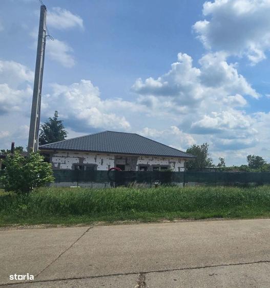 Casă cu 4 camere în Horlești