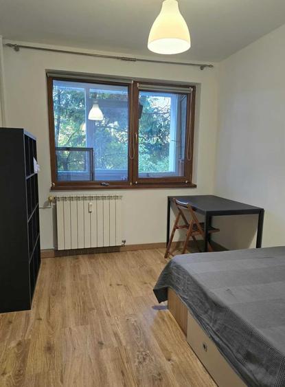 Apartament cu 3 camere semidecomandat în Cotroceni