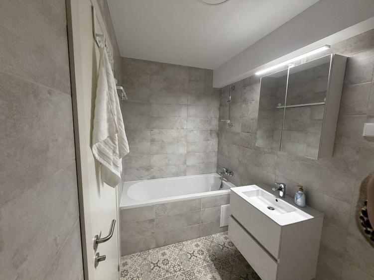 Apartament cu 2 camere decomandat în Ghencea