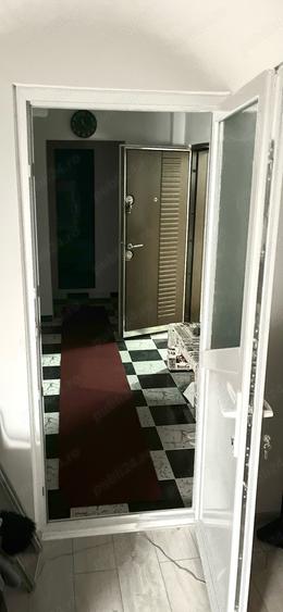 Apartament cu 2 camere decomandat în Broșteni