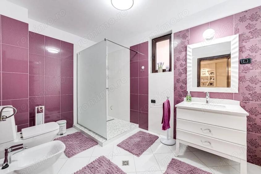 Casă cu 6 camere cu Teren 1013 Mp în Central