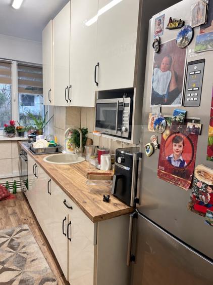 Apartament cu 2 camere semidecomandat, mobilat în Dâmbu Pietros