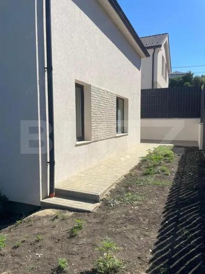 Casă cu 4 camere cu Teren 238 Mp în Dezmir
