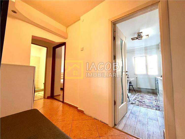 Apartament cu 2 camere decomandat, mobilat în Republicii
