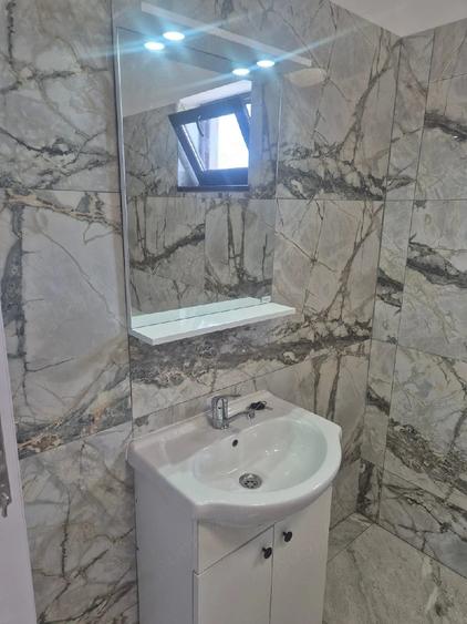 Casă cu Teren 350 Mp în Albești