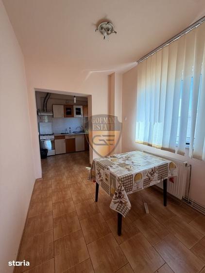 Casă cu 4 camere cu Teren 300 Mp în Central