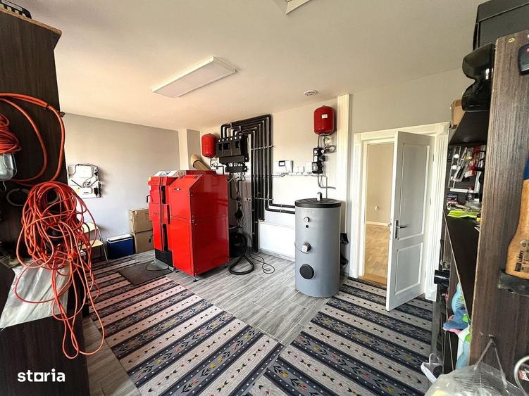Casă cu 4 camere cu Teren 1500 Mp în Halmeu