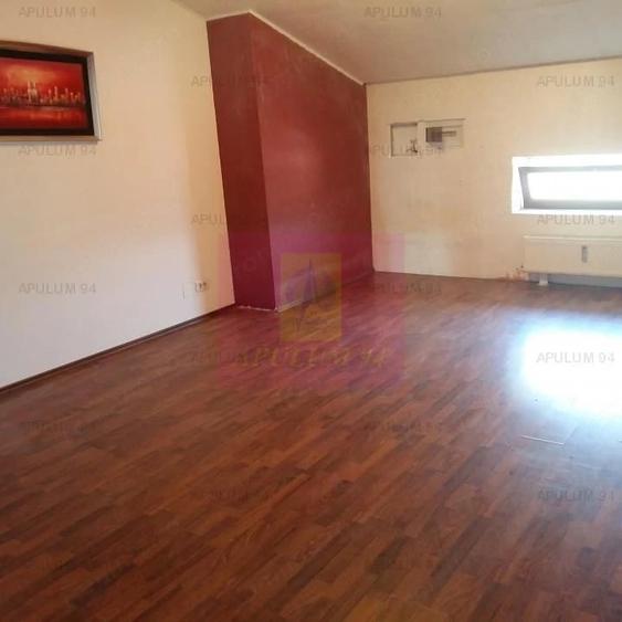 Casă cu 6 camere cu Teren 890 Mp în Dobroești