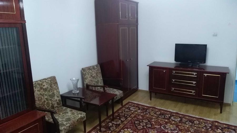 Garsonieră decomandată în Central
