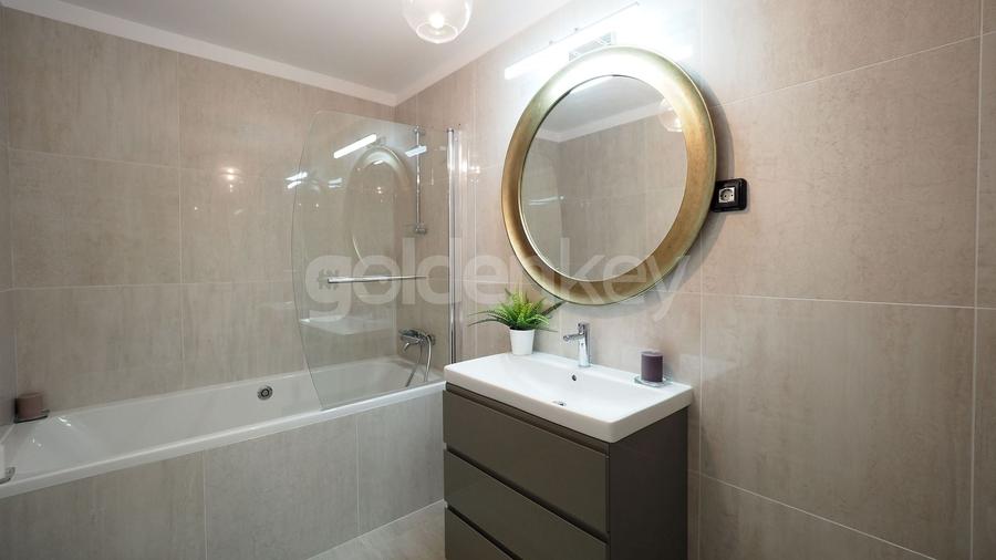Apartament cu 4 camere decomandat, mobilat în Herăstrău