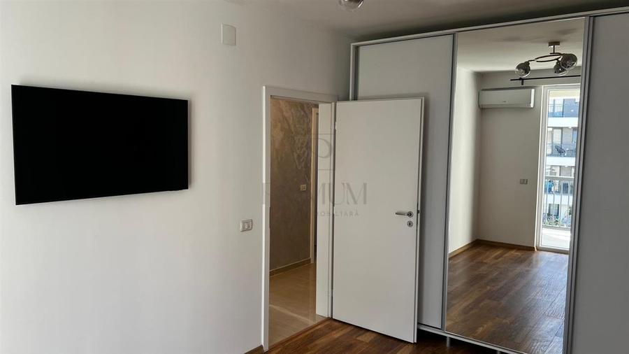Apartament cu 3 camere decomandat, mobilat în Aradului