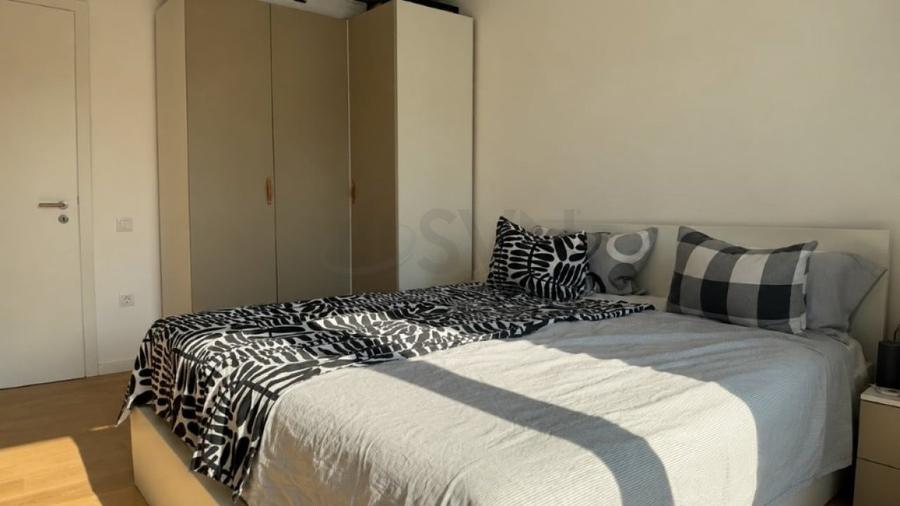 Apartament cu 3 camere decomandat, mobilat în Barbu Văcărescu