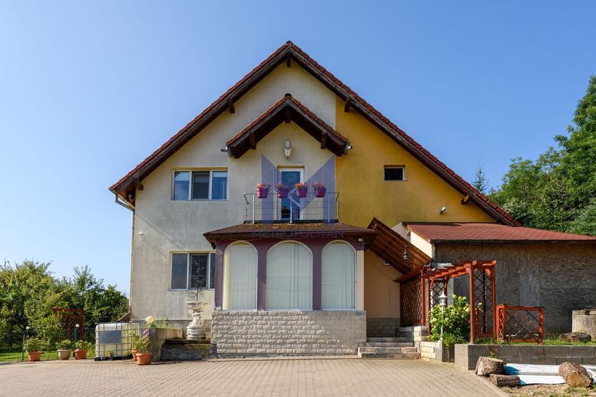 Casă individuală cu 4 camere cu Canalizare în Feleacu