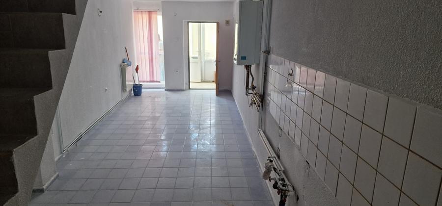 Casă cu 3 camere cu Canalizare în Zamora
