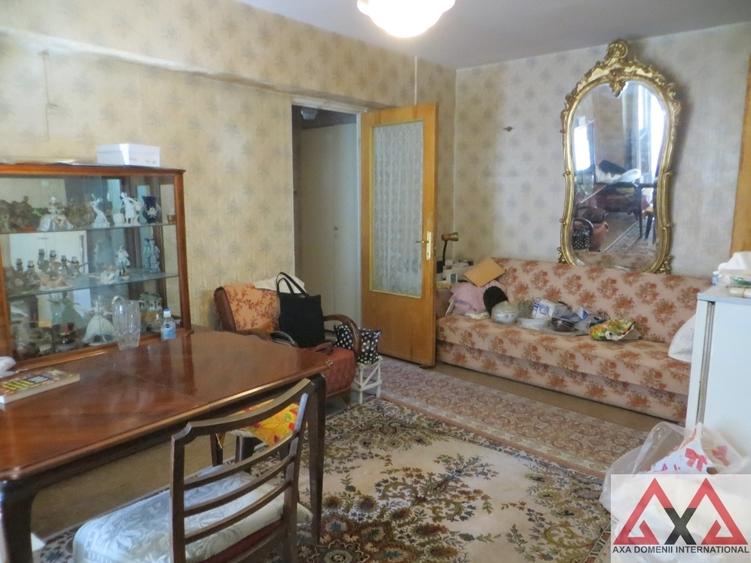 Apartament cu 2 camere semidecomandat în Turda