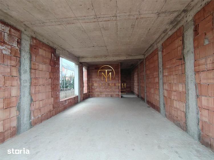 Casă cu 5 camere cu Teren 290 Mp în Iris