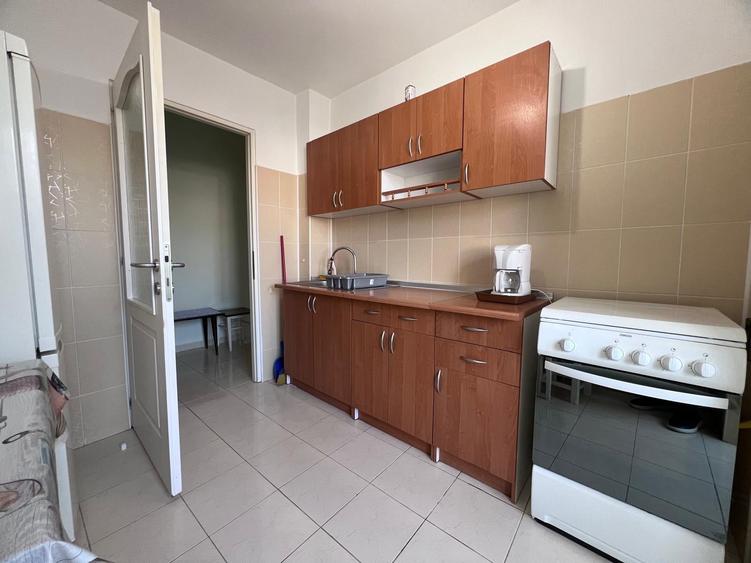 Apartament cu 2 camere decomandat în Liliacului
