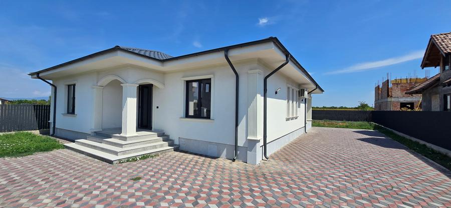 Casă individuală cu 3 camere cu Teren 500 Mp în Nord-Est