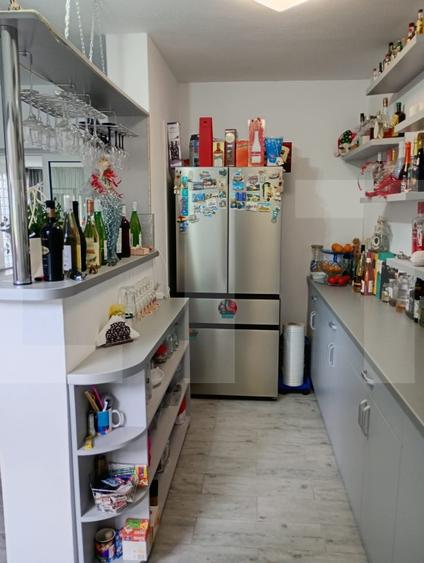 Casă individuală cu 6 camere cu Canalizare în Chichiș