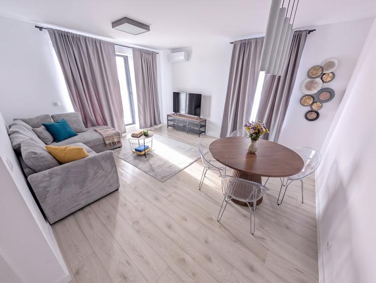 Apartament cu 2 camere decomandat, mobilat în Băneasa