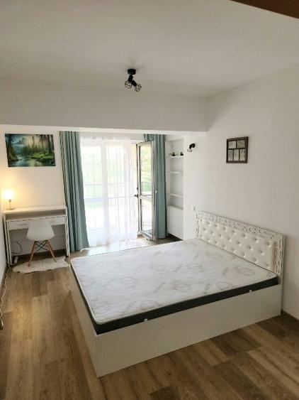 Apartament cu 2 camere semidecomandat, mobilat în Ostratu