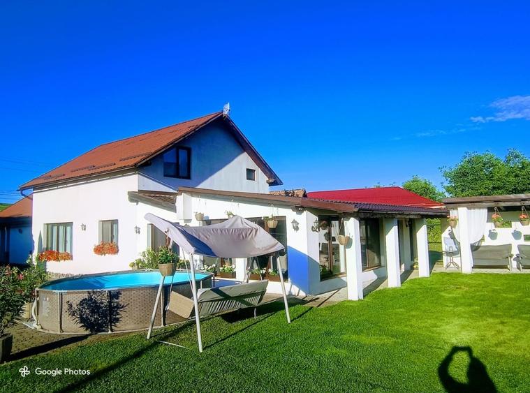 Casă individuală cu 4 camere cu Canalizare în Petrilaca de Mureș