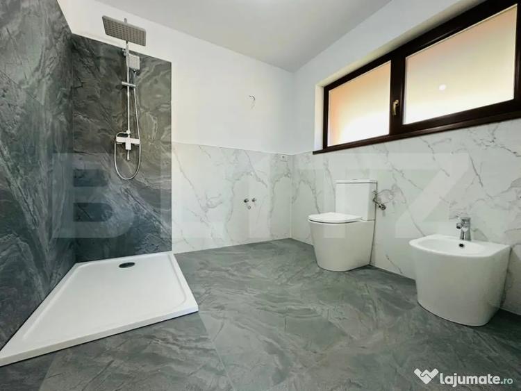 Casă cu 5 camere cu Teren 500 Mp în Central