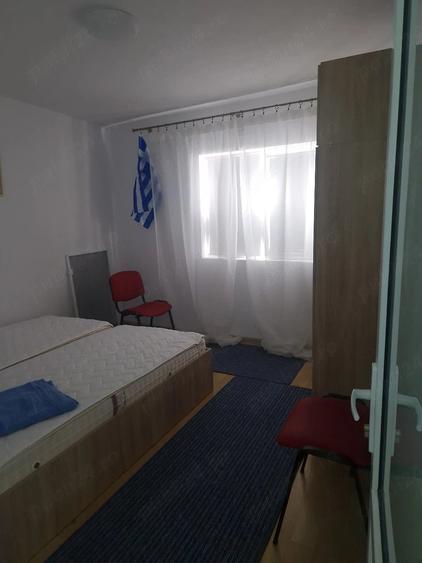 Apartament cu 2 camere decomandat, mobilat în Central