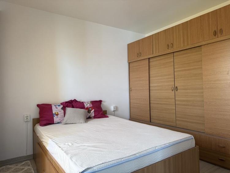 Apartament cu 2 camere semidecomandat în Exterior Vest