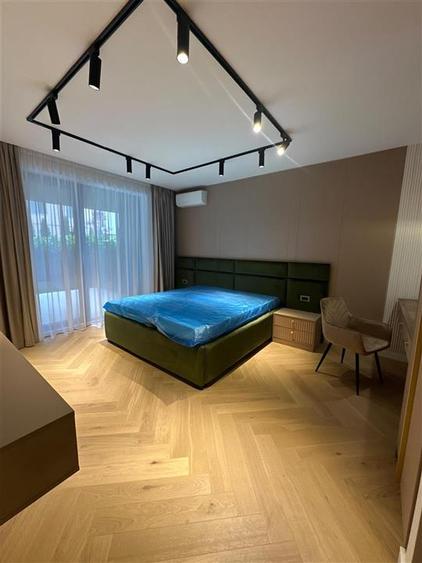 Apartament cu 4 camere semidecomandat, mobilat în Iancu Nicolae