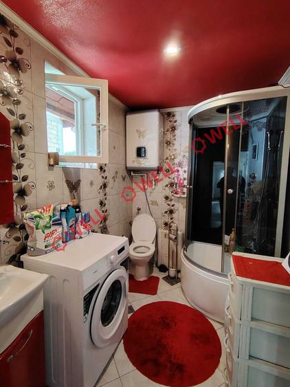 Casă cu 8 camere cu Teren 1130 Mp în Moacșa