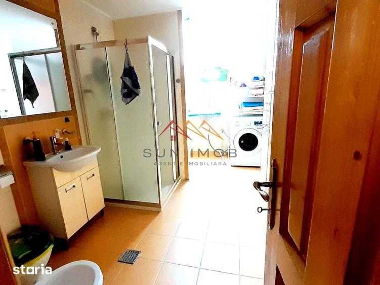 Casă cu 5 camere cu Teren 192 Mp în Sud
