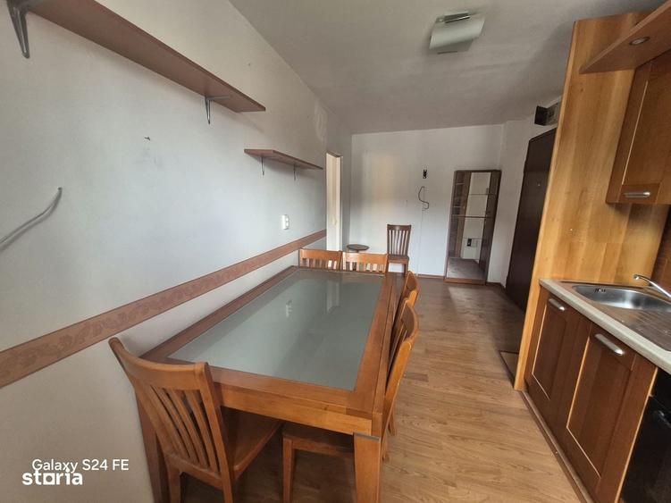 Apartament cu 3 camere în Bucium