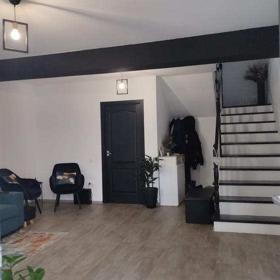 Casă cu 3 camere în Clociov