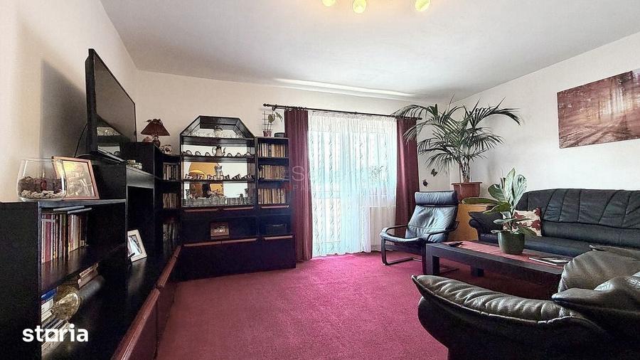 Apartament cu 3 camere în Florilor