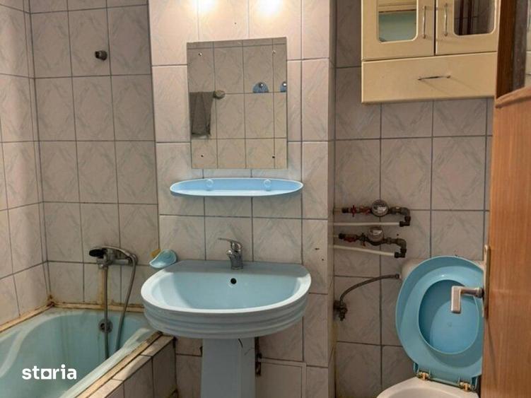 Apartament cu 3 camere decomandat în Dristor