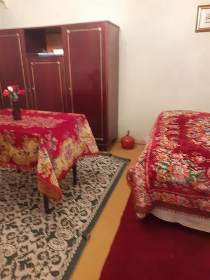 Casă cu 7 camere cu Teren 1700 Mp în Stejaru