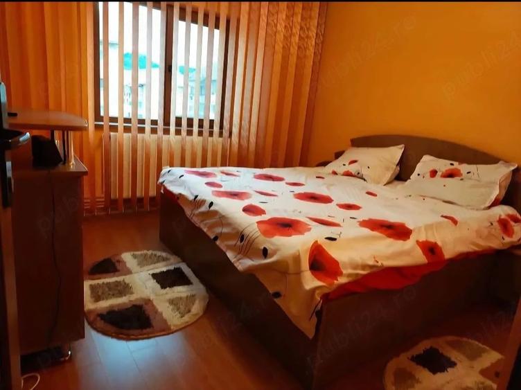 Casă cu 2 camere cu Teren 400 Mp în Petros