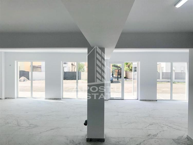 Spațiu comercial, de 105 mp, în Braytim