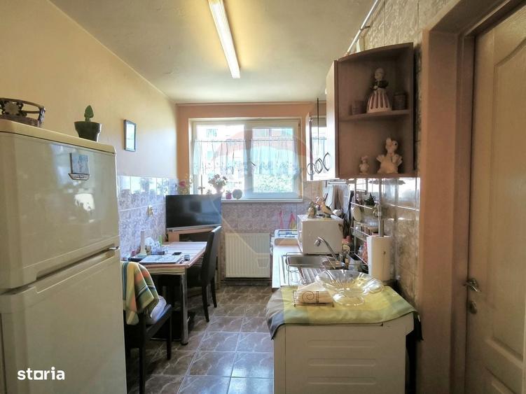 Apartament cu 3 camere decomandat în Central