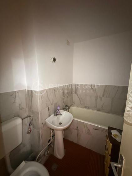 Garsonieră decomandată în Podu Roș