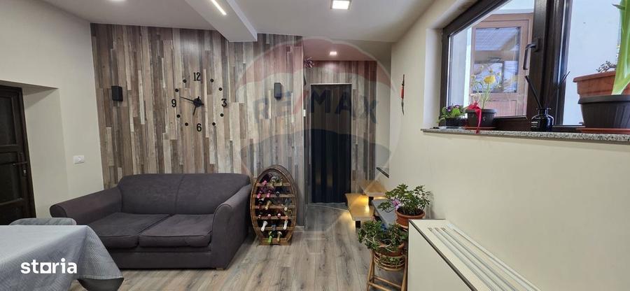 PRET REDUS: Apartament cu 3 Camere teren 475mp 800m Centru Busteni - 9