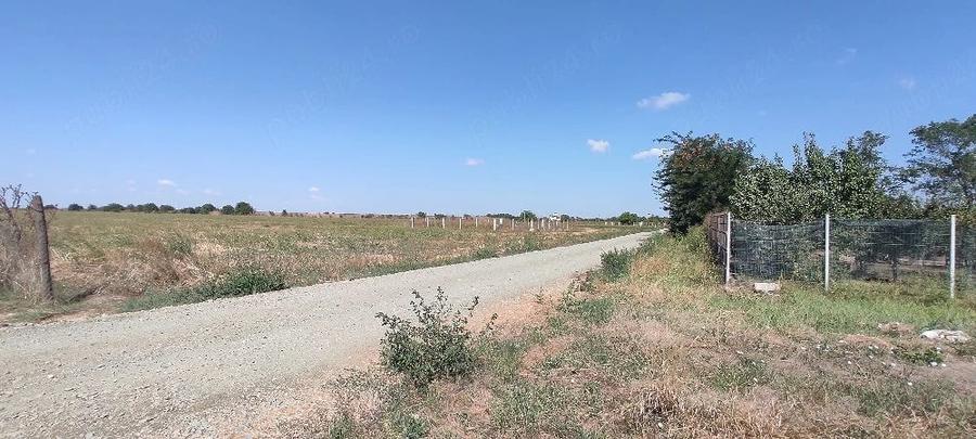 Teren de 800 mp, în Amara