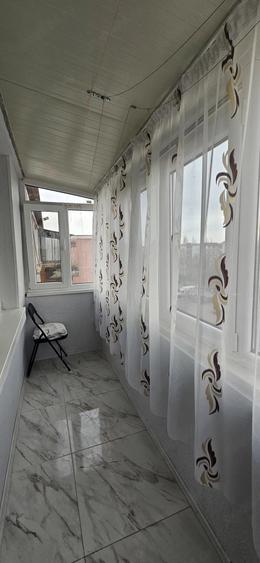Apartament cu 3 camere semidecomandat în Micro 17