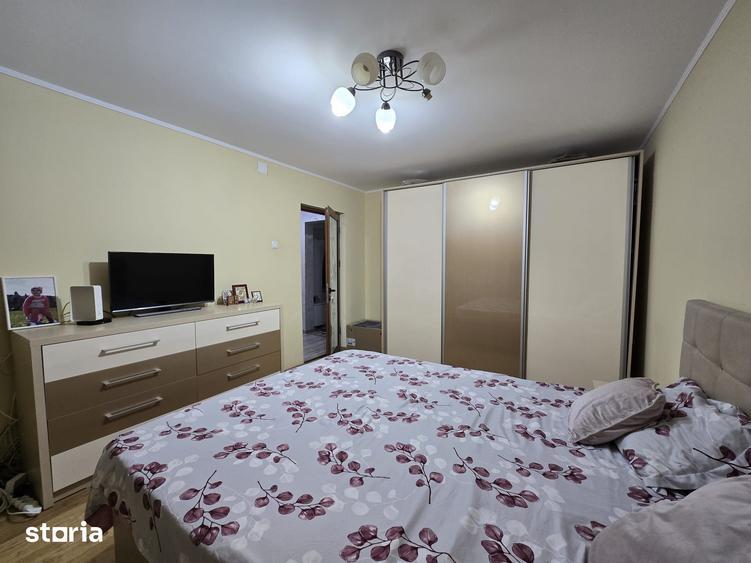 Apartament cu 2 camere decomandat în Școlilor