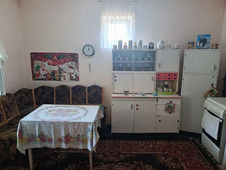 Casă cu 4 camere în Băgău