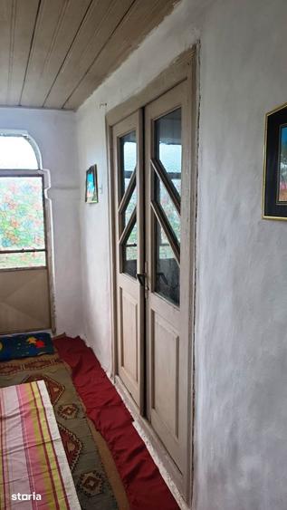 Casă cu 3 camere cu Teren 1535 Mp în Zărnești